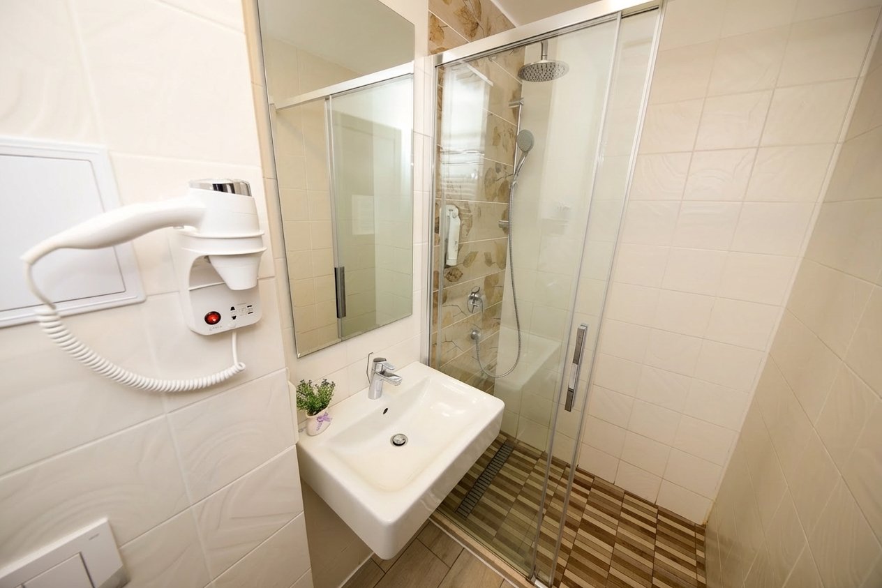 apartament de cazare 06 dupa transformarea Luceo